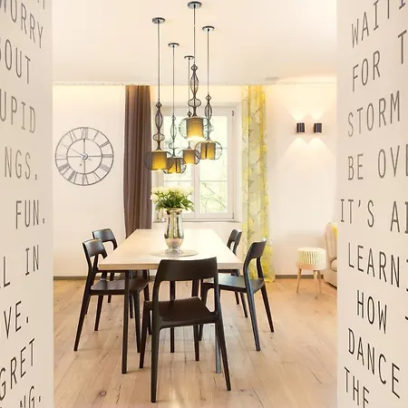 Apartment Sweet Home_designer's Flat/stylish/comfort *
